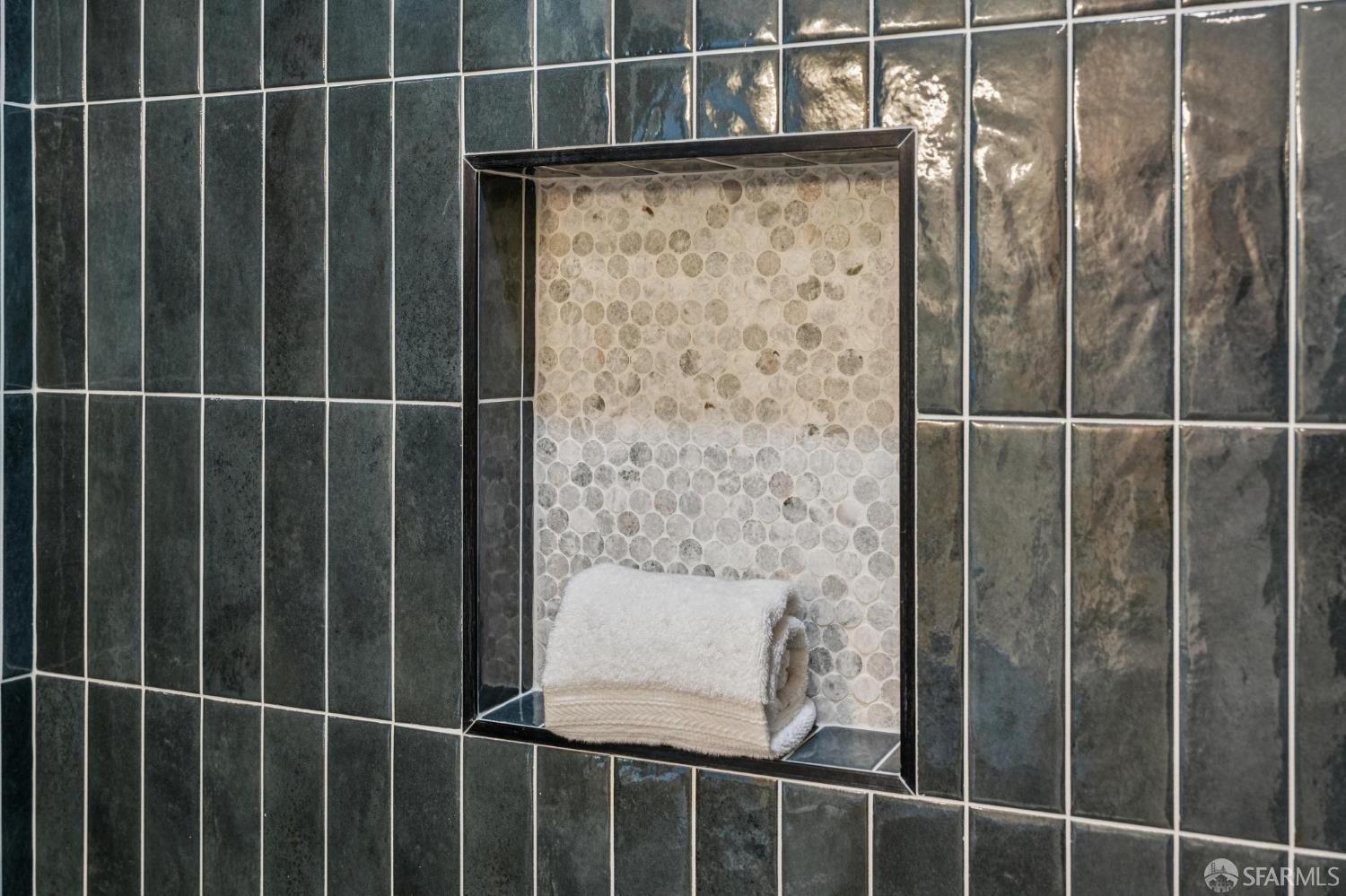 Detail Gallery Image 16 of 73 For 2411 Sixth St, Berkeley,  CA 94710 - 4 Beds | 4 Baths