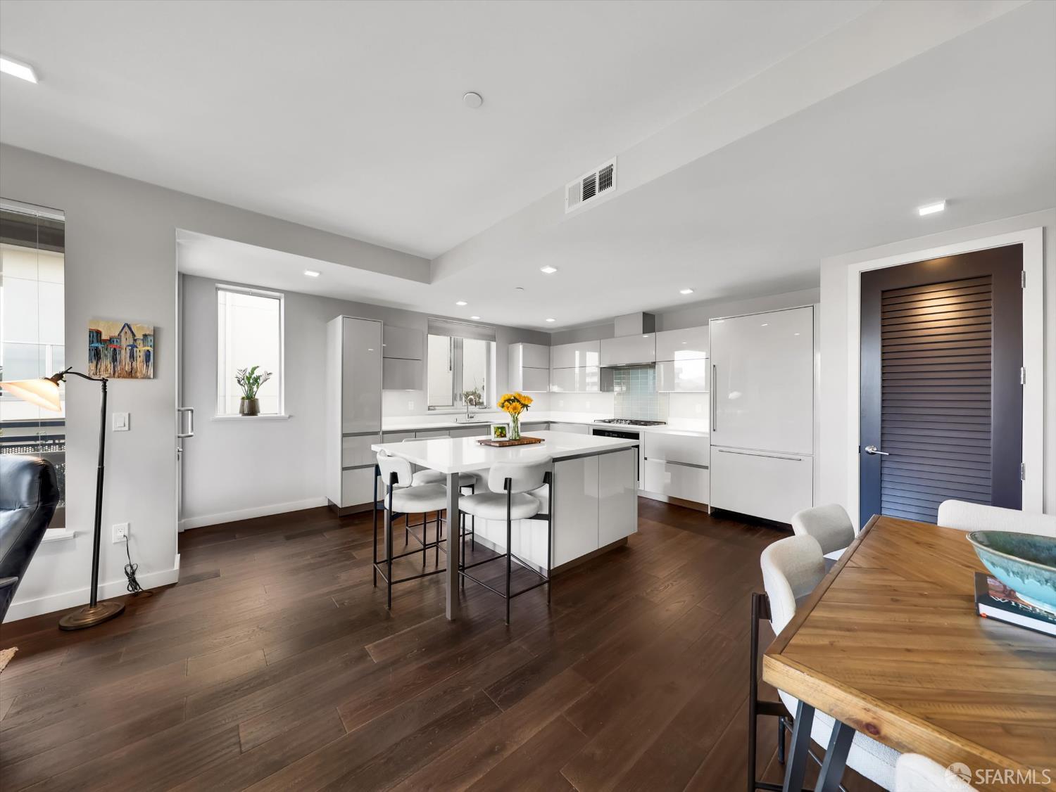 Detail Gallery Image 7 of 44 For 1727 Lacassie Ave 4d,  Walnut Creek,  CA 94596 - 2 Beds | 2 Baths