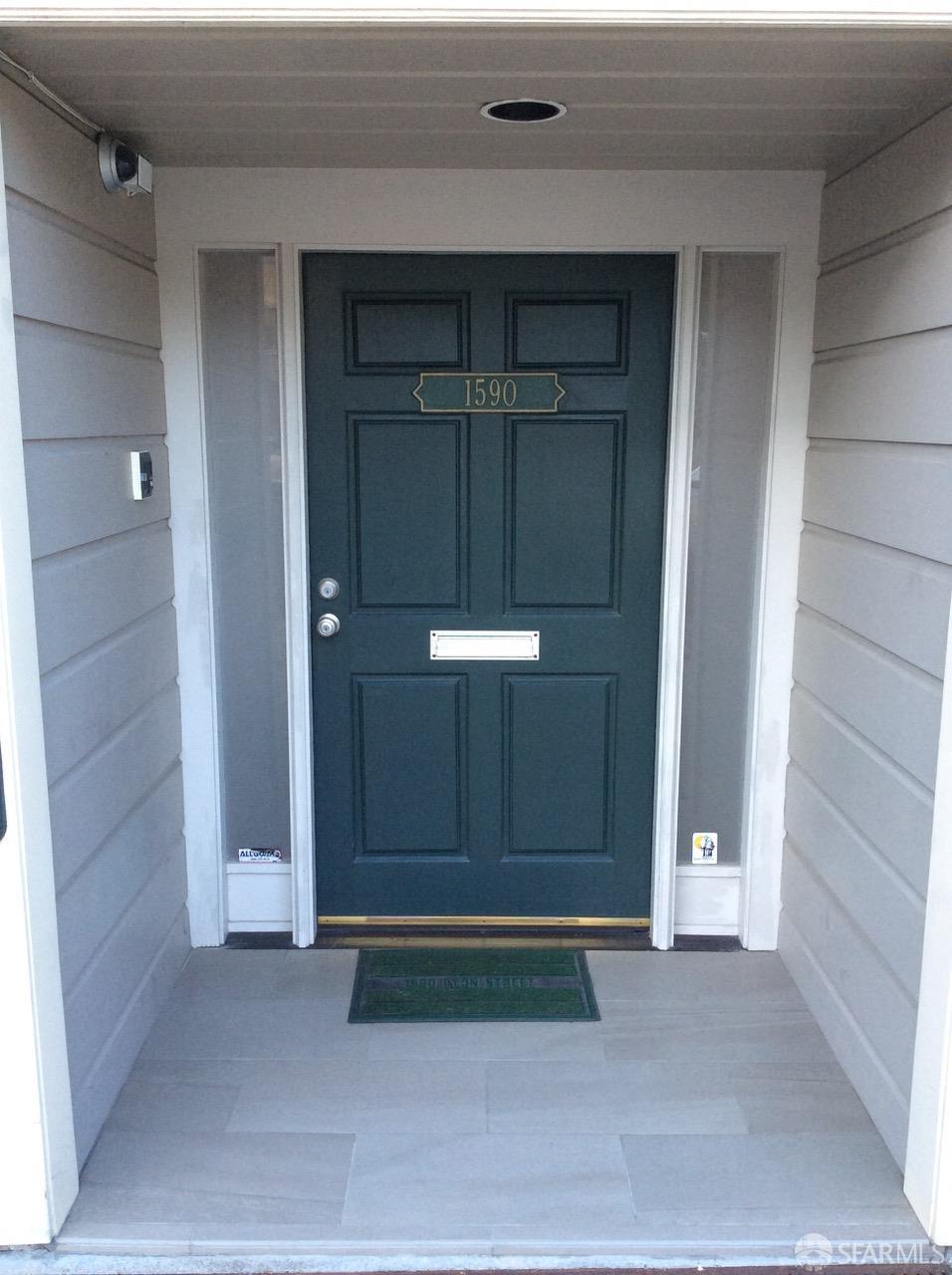 Detail Gallery Image 3 of 17 For 1590 Lyon St, San Francisco,  CA 94115 - 3 Beds | 2 Baths