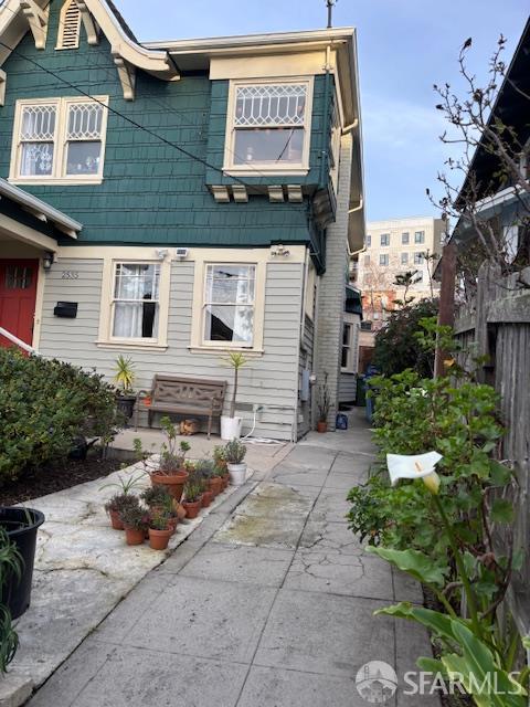 Detail Gallery Image 6 of 49 For 2535 Chilton Way, Berkeley,  CA 94704 - 4 Beds | 2 Baths