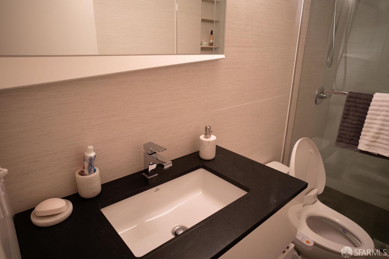 Detail Gallery Image 16 of 17 For 1590 Lyon St, San Francisco,  CA 94115 - 3 Beds | 2 Baths