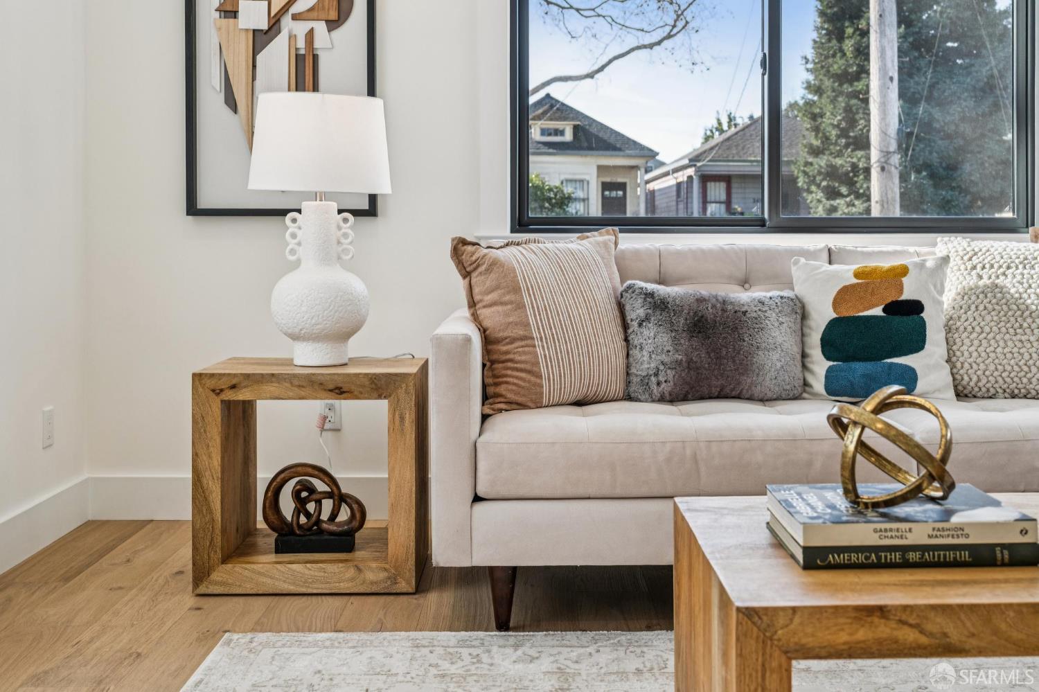 Detail Gallery Image 10 of 73 For 2411 Sixth St, Berkeley,  CA 94710 - 4 Beds | 4 Baths