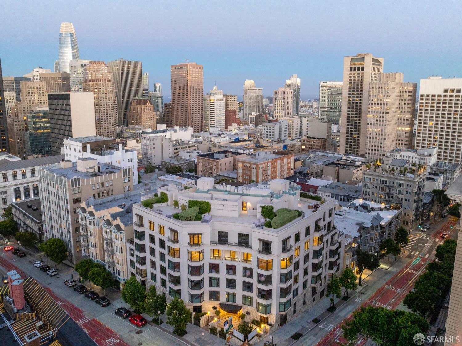 Detail Gallery Image 2 of 40 For 875 California St #202,  San Francisco,  CA 94108 - 2 Beds | 2 Baths