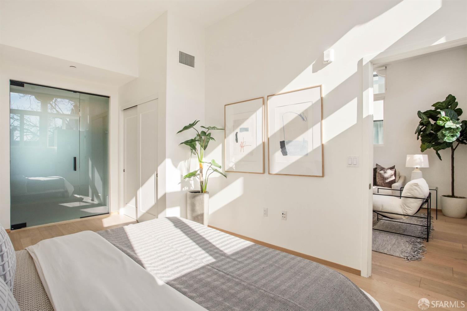 Photo #8: 426097866 Listing: Photo #8