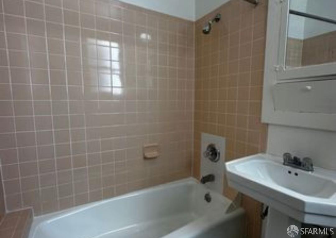 Detail Gallery Image 23 of 38 For 11 Wood St, San Francisco,  CA 94118 - – Beds | – Baths