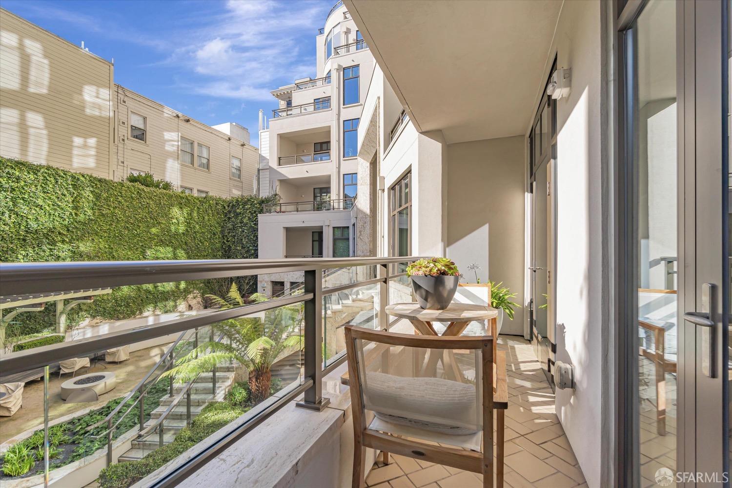 Detail Gallery Image 39 of 40 For 875 California St #202,  San Francisco,  CA 94108 - 2 Beds | 2 Baths