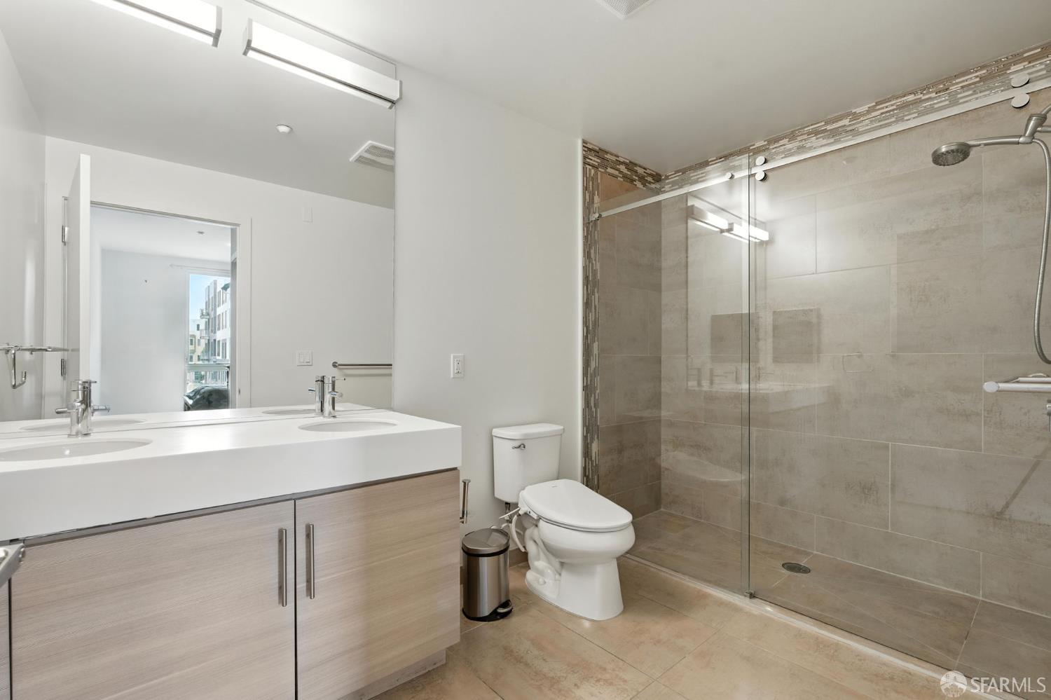 Photo #21: 426100928 Listing: Photo #21