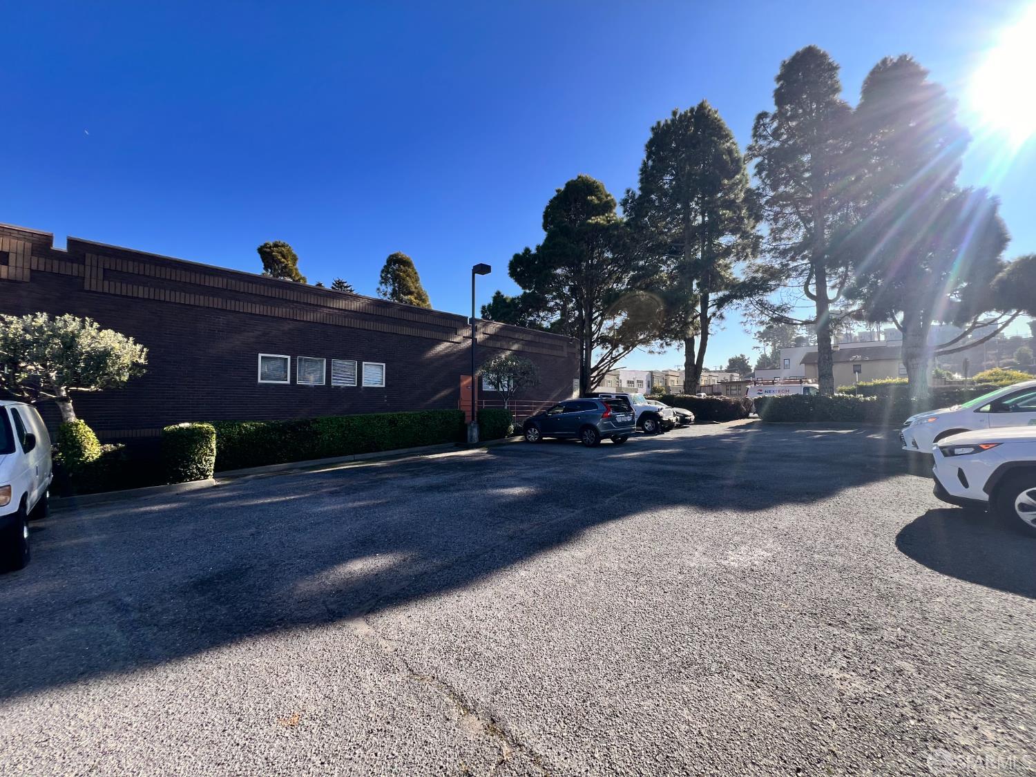 Detail Gallery Image 4 of 12 For 550 Washington St, Daly City,  CA 94015 - – Beds | – Baths