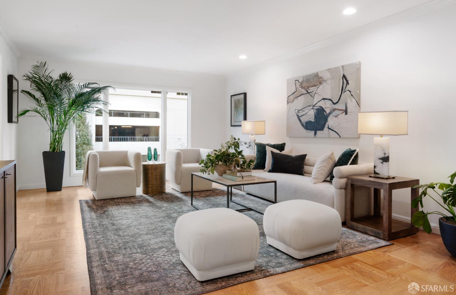 Detail Gallery Image 3 of 33 For 1768 Jackson St, San Francisco,  CA 94109 - 3 Beds | 2 Baths