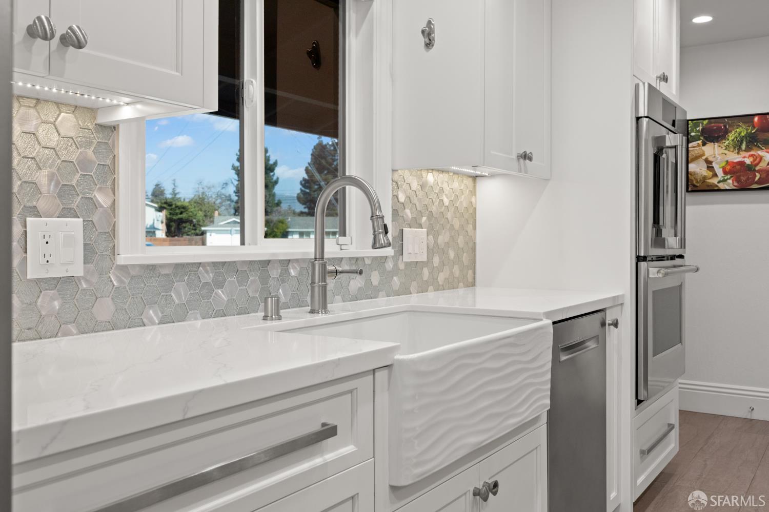 Detail Gallery Image 9 of 36 For 3875 Logan Ct, Concord,  CA 94519 - 3 Beds | 2 Baths