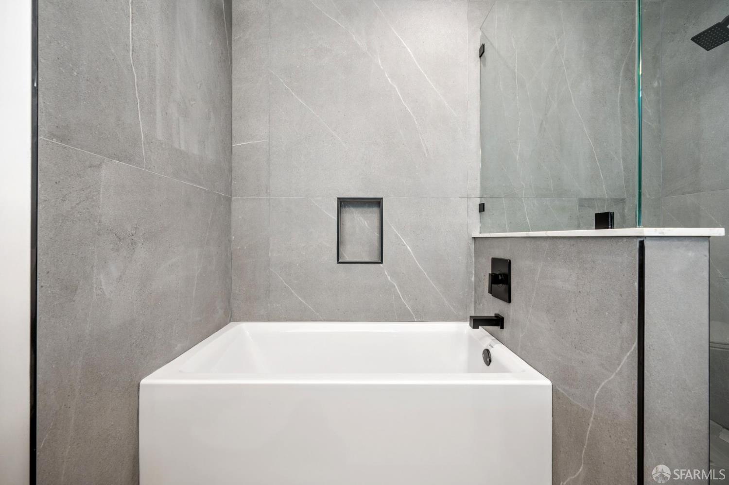 Detail Gallery Image 15 of 43 For 1117 Guerrero St, San Francisco,  CA 94110 - – Beds | – Baths