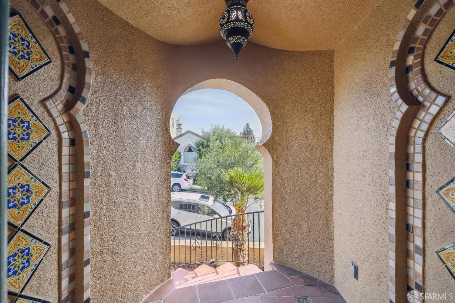 Detail Gallery Image 8 of 96 For 95 Pinehurst Way, San Francisco,  CA 94127 - 3 Beds | 3 Baths