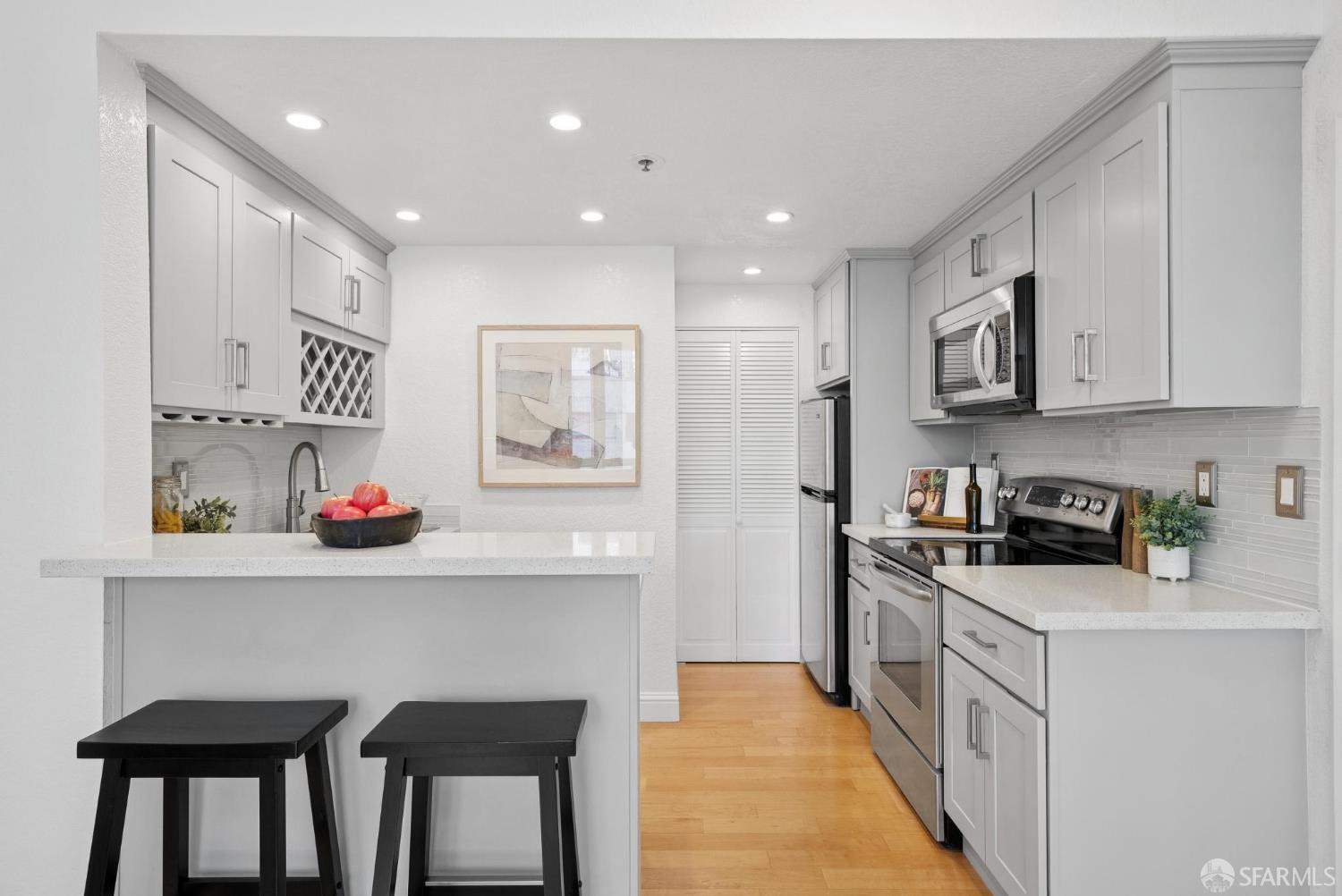 Photo #9: 426101251 Listing: Photo #9