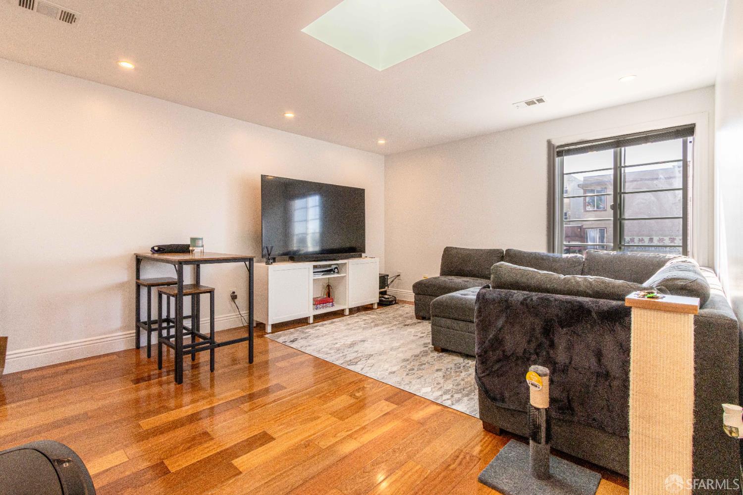 Detail Gallery Image 29 of 40 For 2398 30th Ave, San Francisco,  CA 94116 - – Beds | – Baths