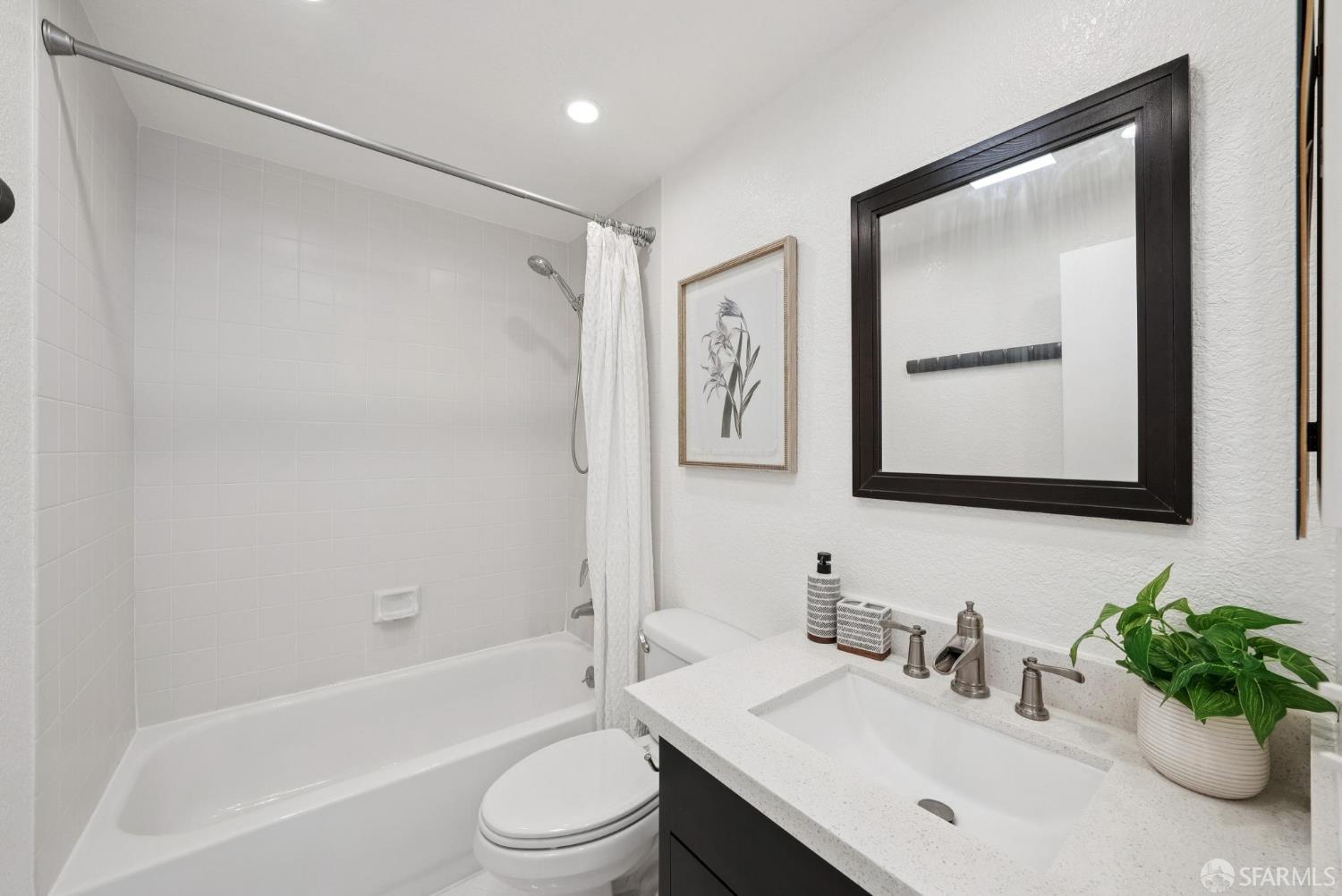 Photo #17: 426101251 Listing: Photo #17