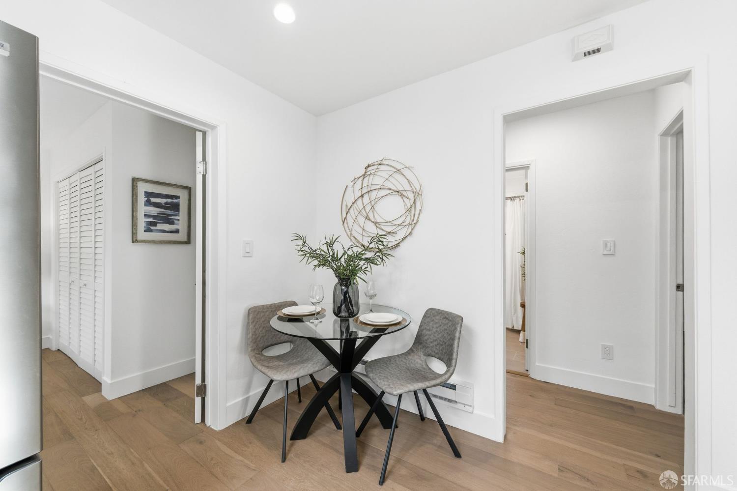 Detail Gallery Image 12 of 35 For 186 Everett Ave, Palo Alto,  CA 94301 - 2 Beds | 1 Baths