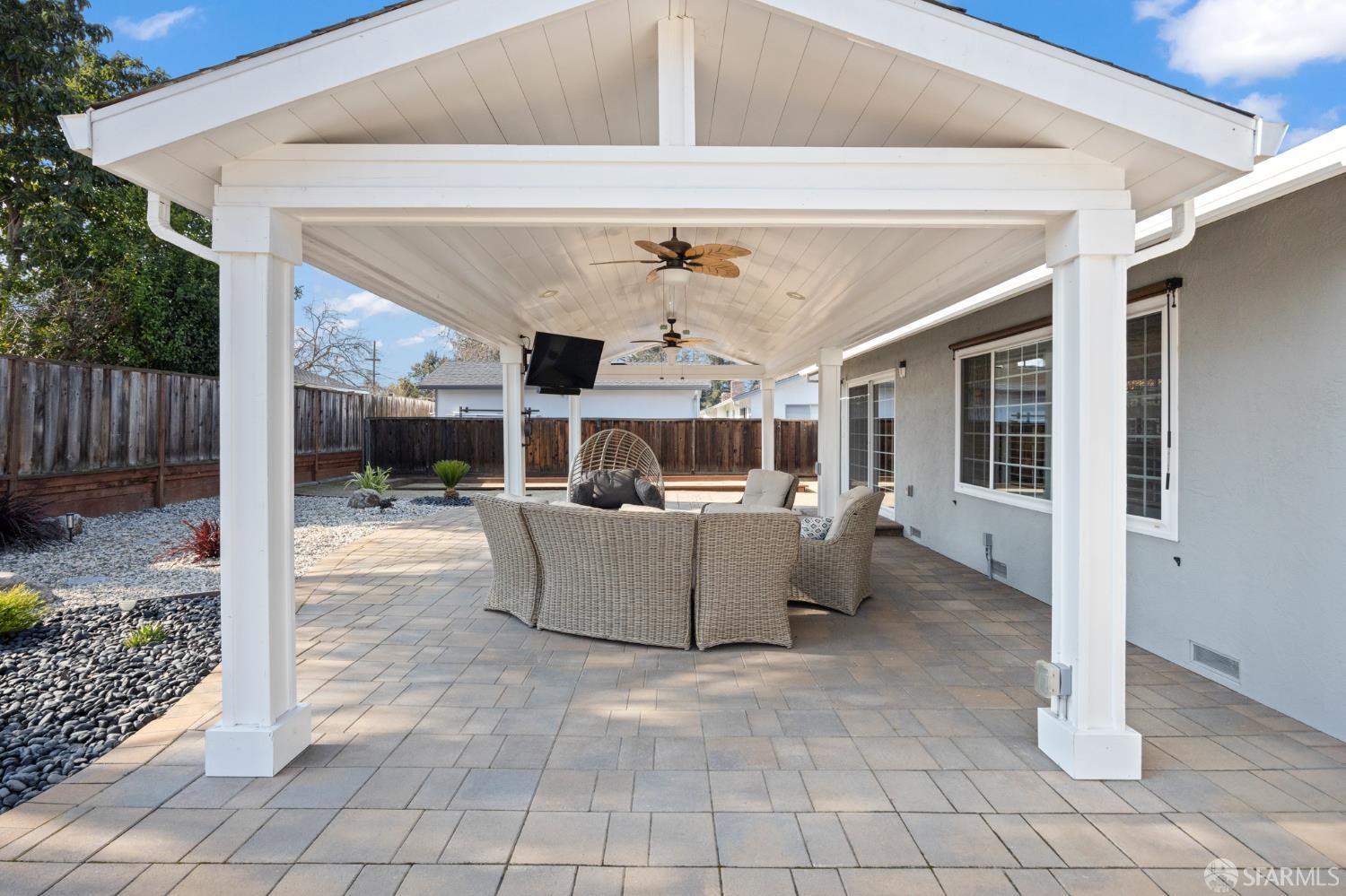 Detail Gallery Image 26 of 36 For 3875 Logan Ct, Concord,  CA 94519 - 3 Beds | 2 Baths