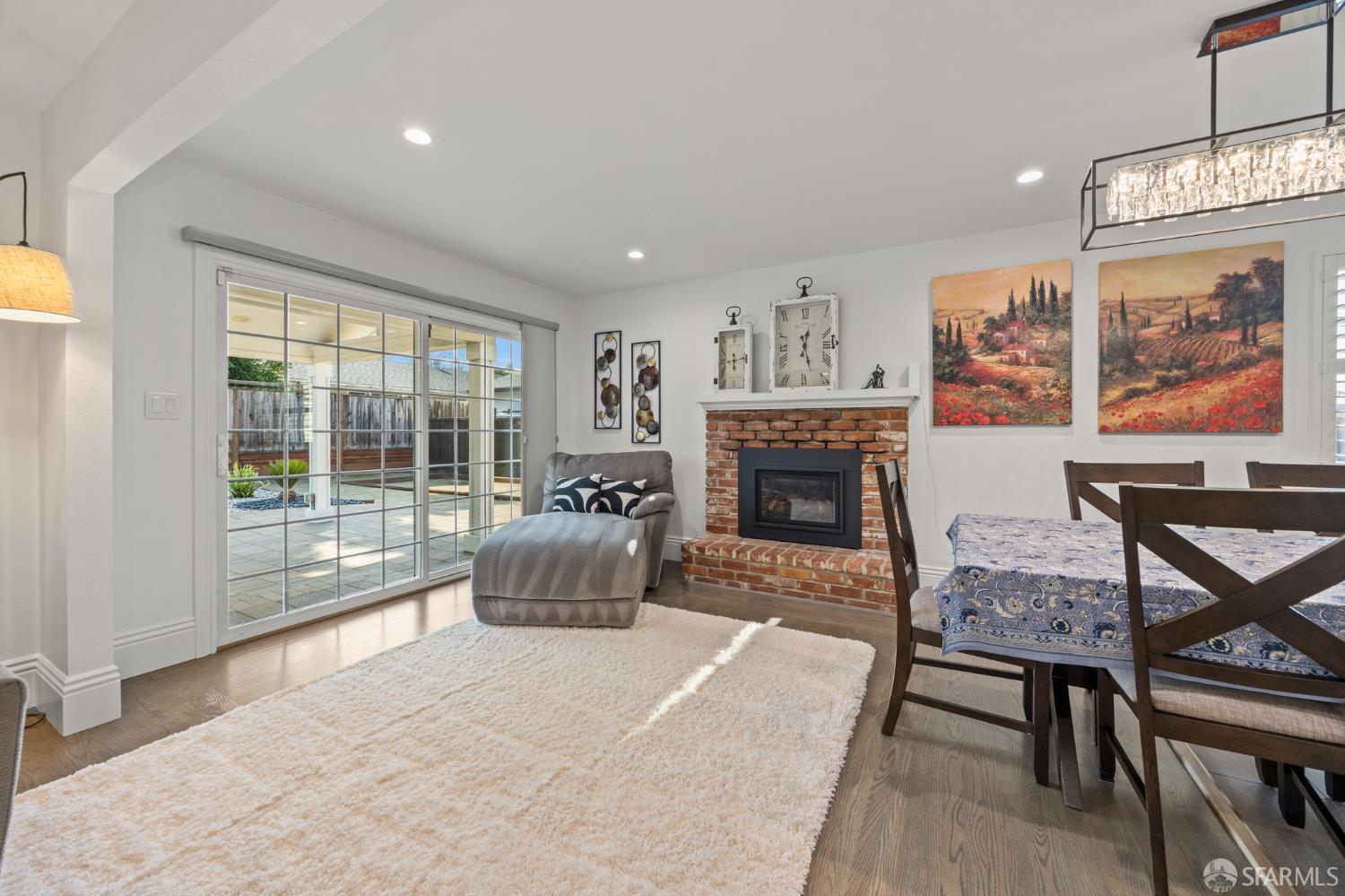 Detail Gallery Image 13 of 36 For 3875 Logan Ct, Concord,  CA 94519 - 3 Beds | 2 Baths