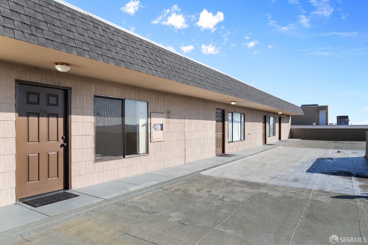 Photo #4: 426098629 Listing: Photo #4