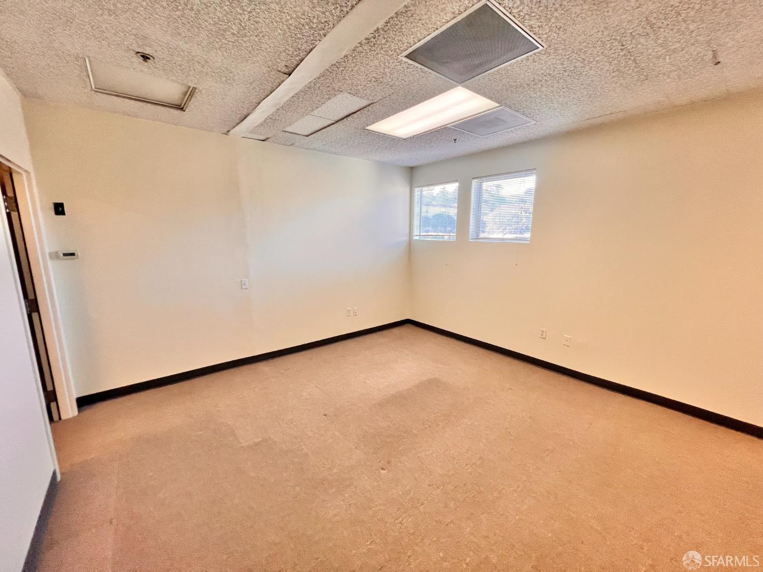 Detail Gallery Image 6 of 12 For 550 Washington St, Daly City,  CA 94015 - – Beds | – Baths