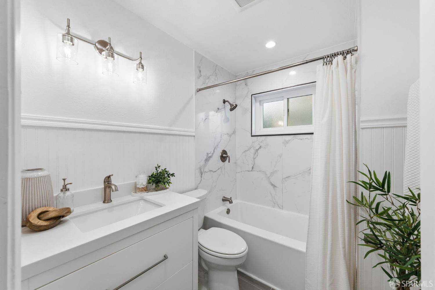 Detail Gallery Image 14 of 35 For 186 Everett Ave, Palo Alto,  CA 94301 - 2 Beds | 1 Baths