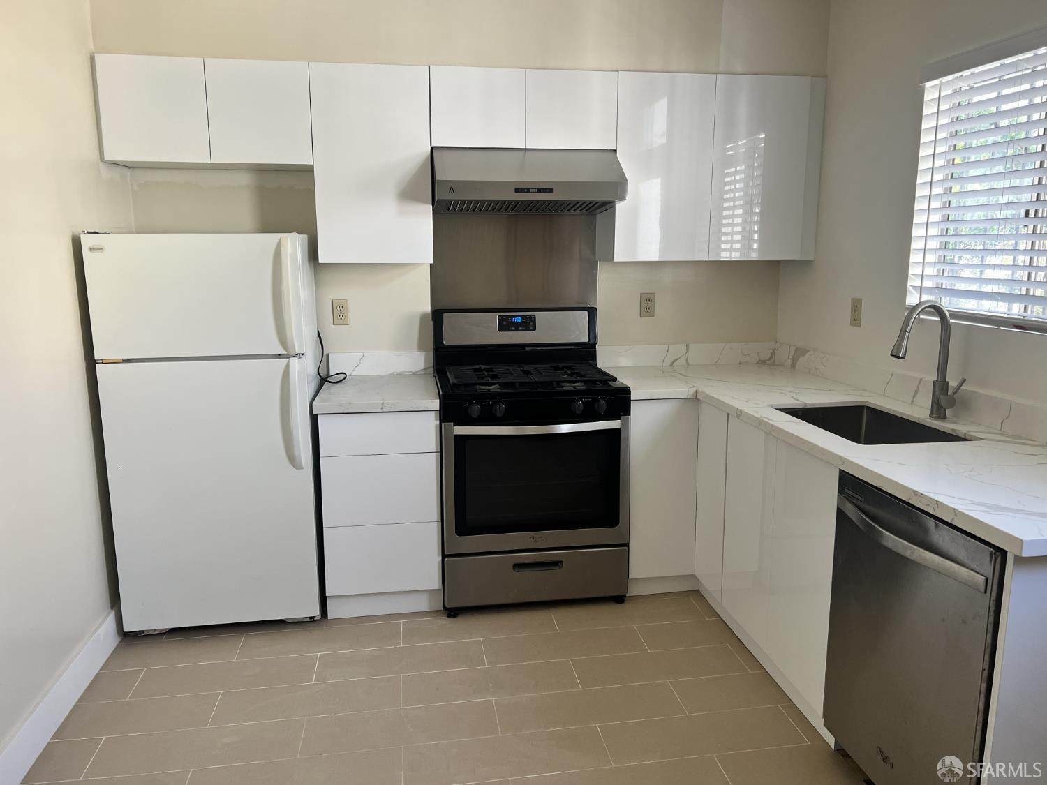 Detail Gallery Image 3 of 28 For 49 Auburn St #49,  San Francisco,  CA 94133 - 0 Beds | 0 Baths