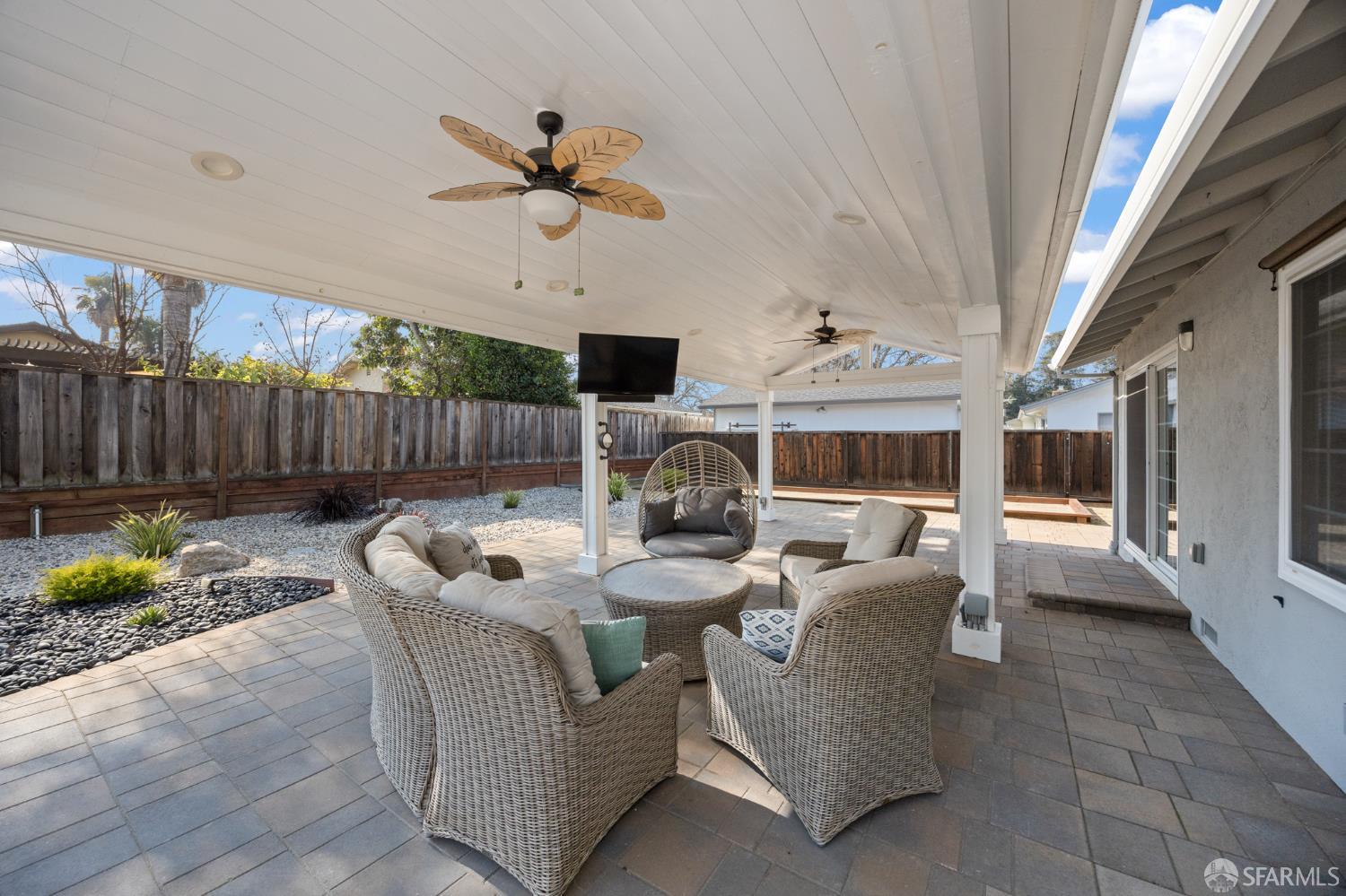 Detail Gallery Image 25 of 36 For 3875 Logan Ct, Concord,  CA 94519 - 3 Beds | 2 Baths