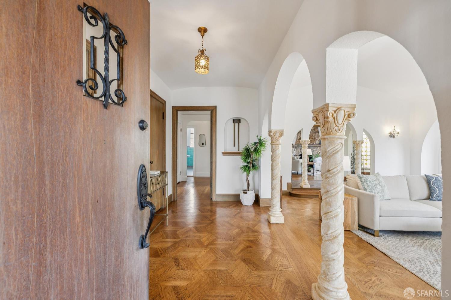 Detail Gallery Image 10 of 96 For 95 Pinehurst Way, San Francisco,  CA 94127 - 3 Beds | 3 Baths