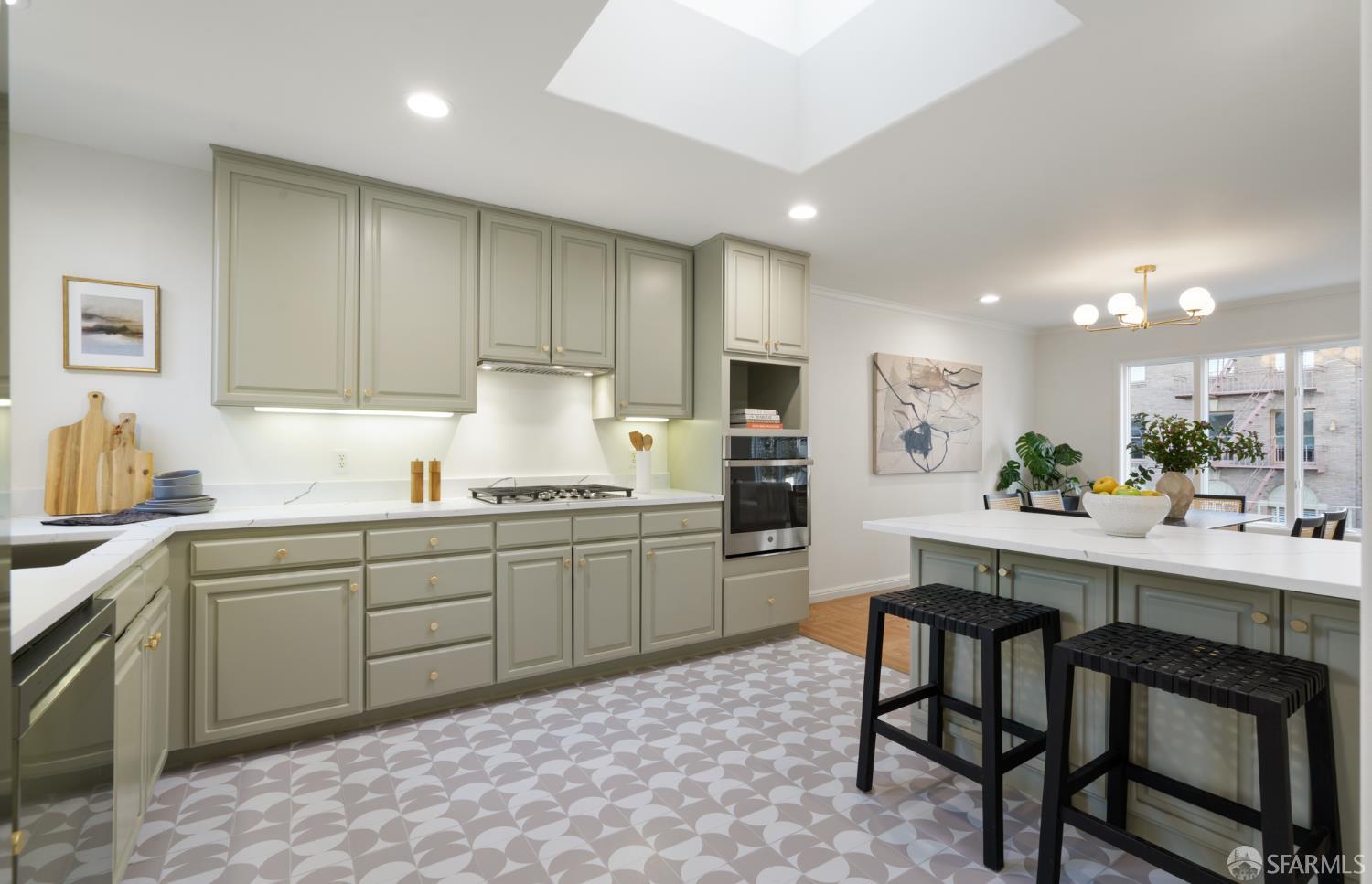 Detail Gallery Image 10 of 33 For 1768 Jackson St, San Francisco,  CA 94109 - 3 Beds | 2 Baths