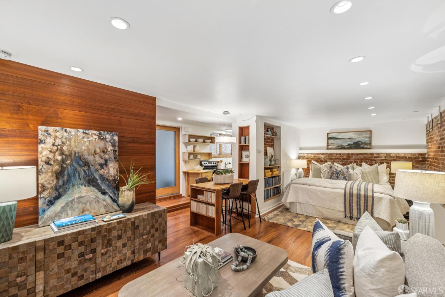 Photo #10: 426100952 Listing: Photo #10