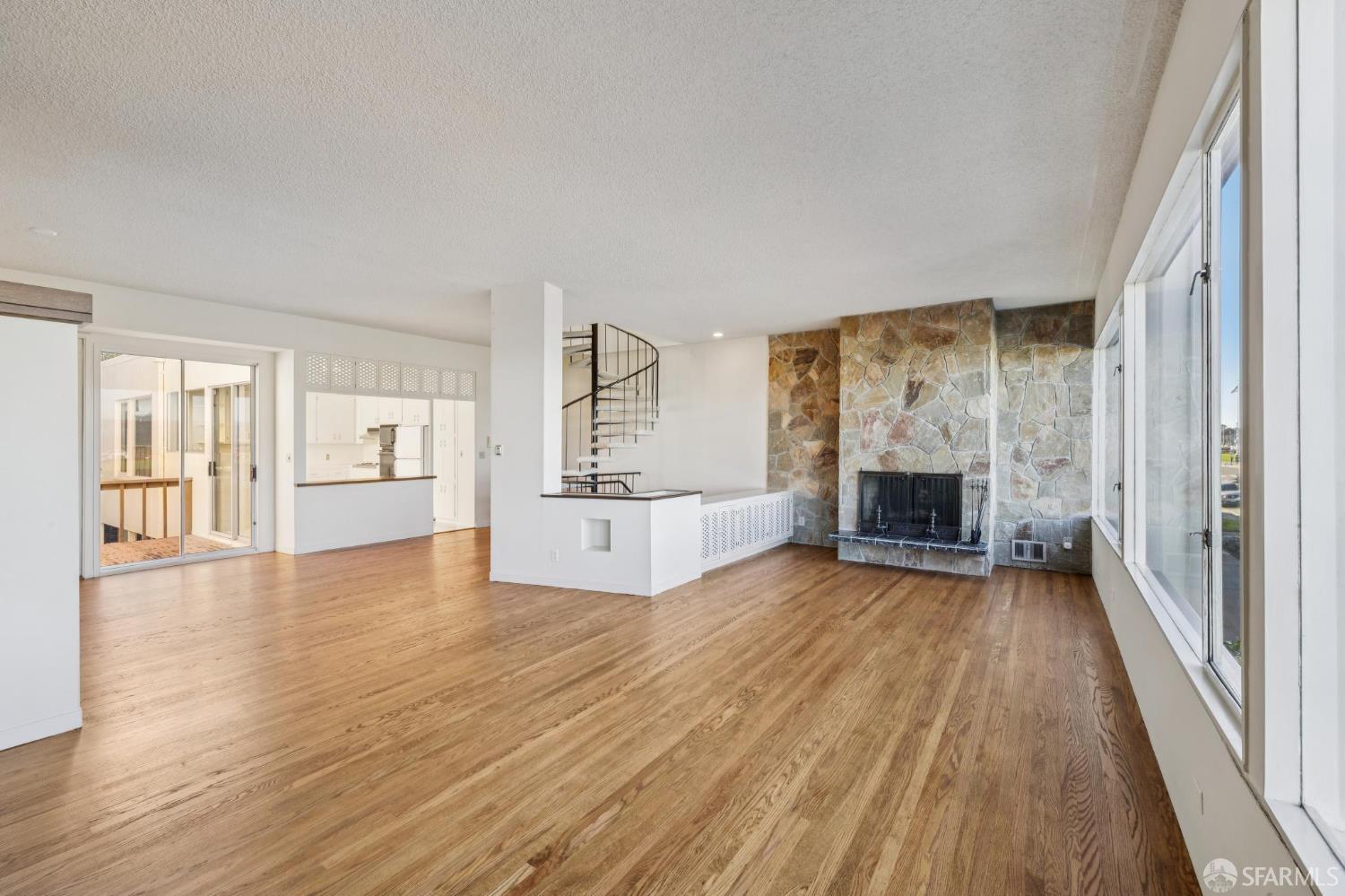 Detail Gallery Image 10 of 68 For 349 Marina Blvd, San Francisco,  CA 94123 - 4 Beds | 3 Baths