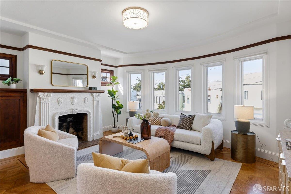 Detail Gallery Image 2 of 26 For 571 Munich St, San Francisco,  CA 94112 - 4 Beds | 2 Baths