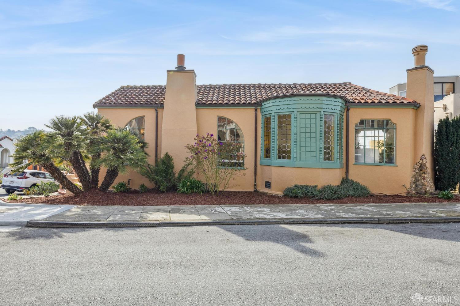 Detail Gallery Image 3 of 96 For 95 Pinehurst Way, San Francisco,  CA 94127 - 3 Beds | 3 Baths