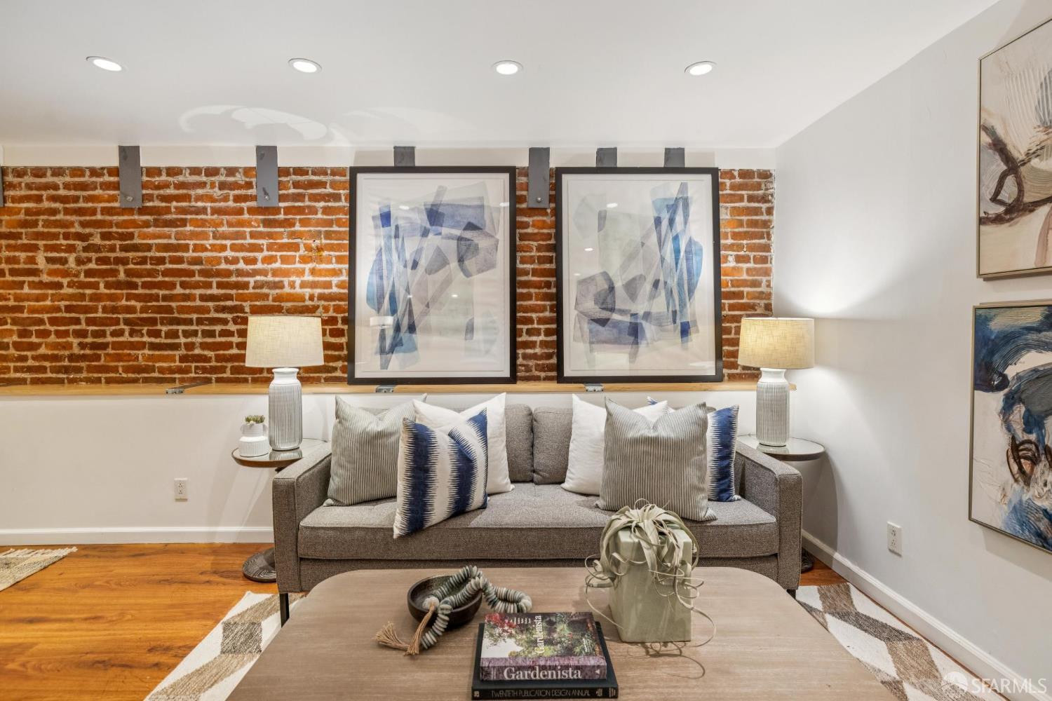 Photo #9: 426100952 Listing: Photo #9