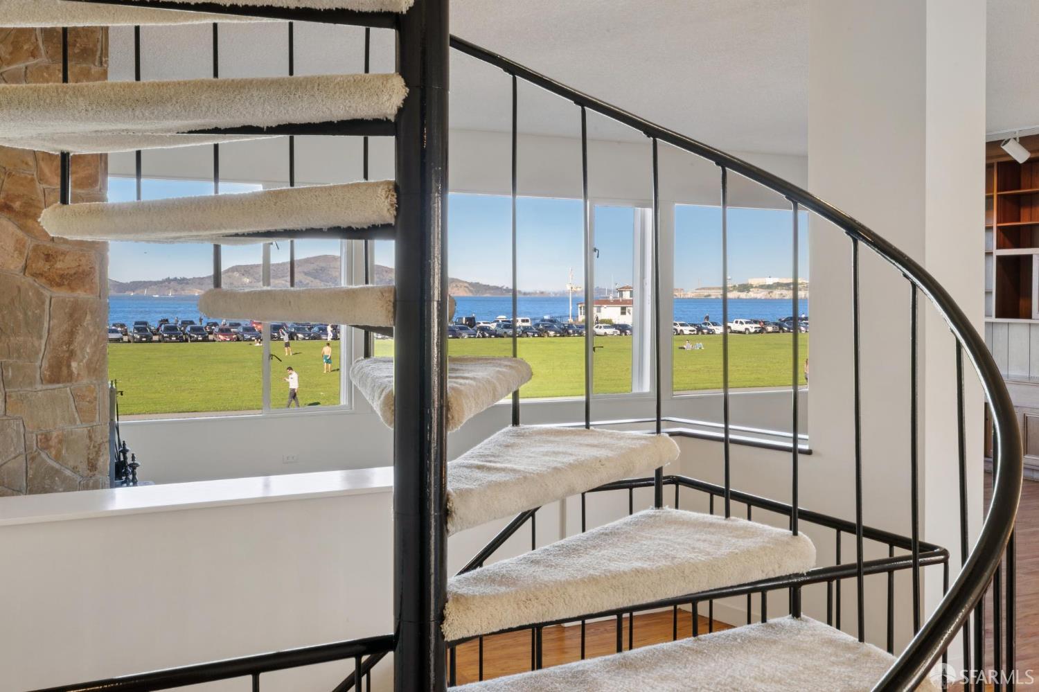 Detail Gallery Image 29 of 68 For 349 Marina Blvd, San Francisco,  CA 94123 - 4 Beds | 3 Baths