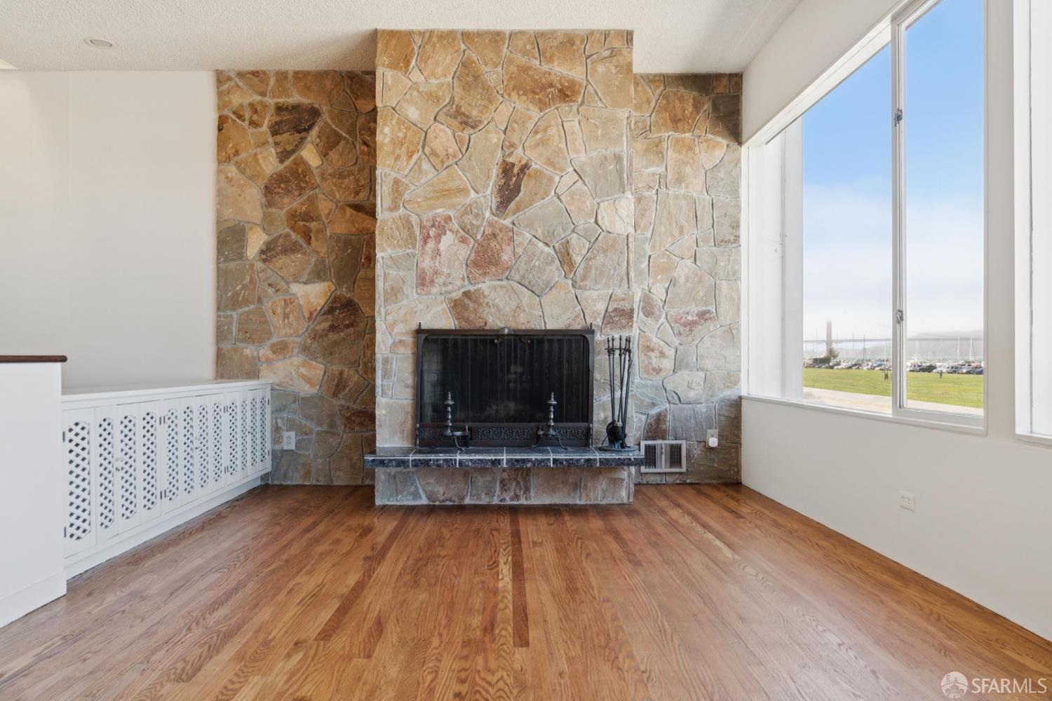 Detail Gallery Image 11 of 68 For 349 Marina Blvd, San Francisco,  CA 94123 - 4 Beds | 3 Baths