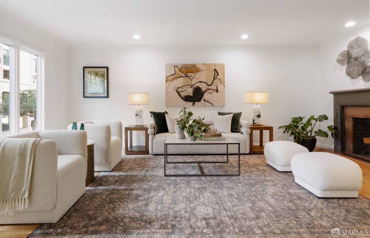 Detail Gallery Image 4 of 33 For 1768 Jackson St, San Francisco,  CA 94109 - 3 Beds | 2 Baths