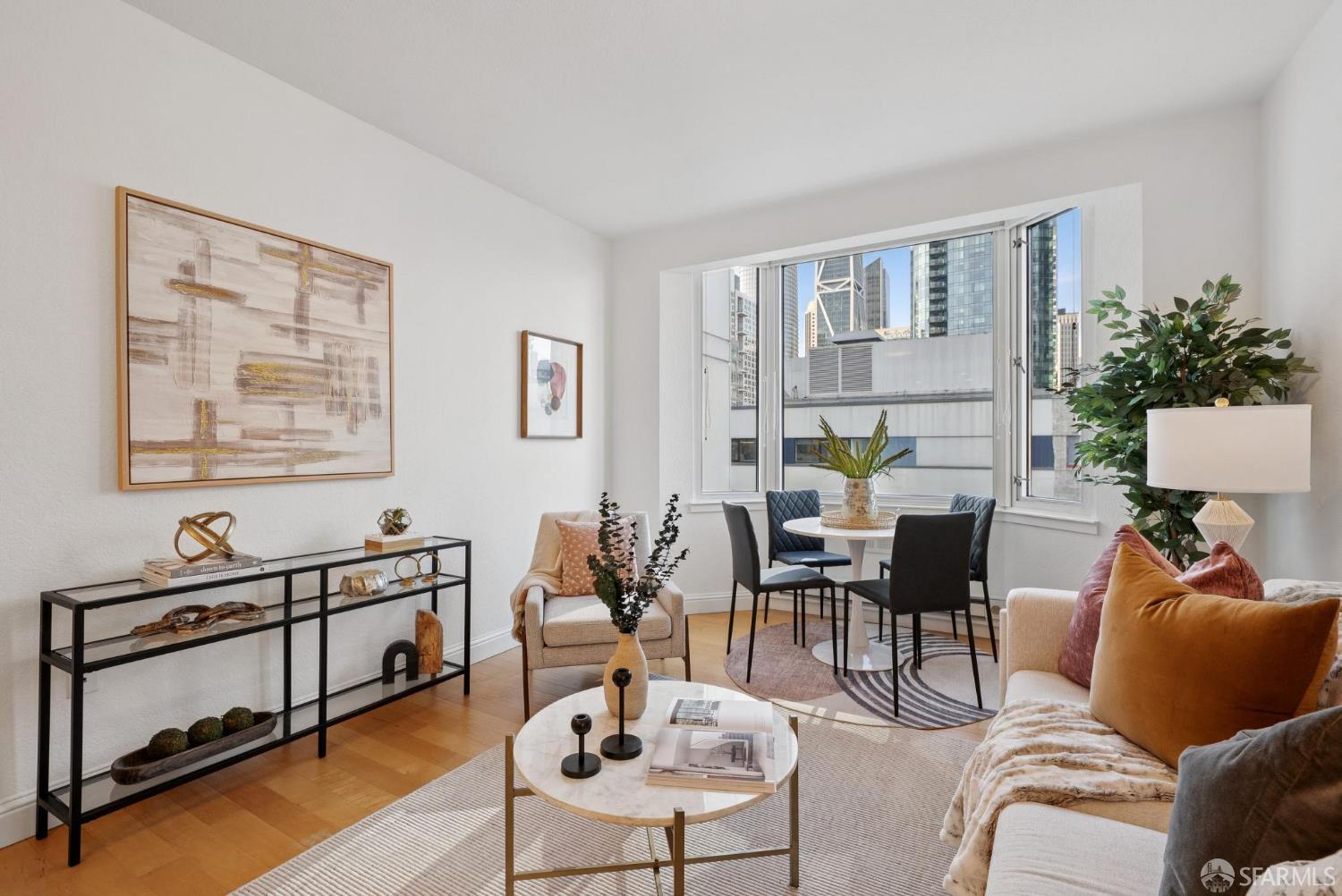 Photo #4: 426101251 Listing: Photo #4