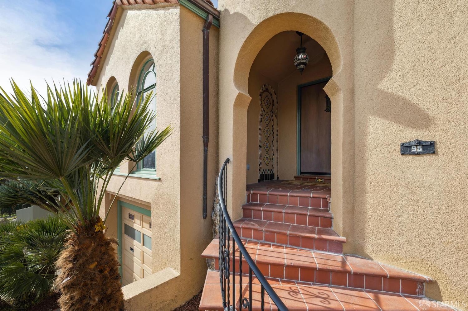 Detail Gallery Image 7 of 96 For 95 Pinehurst Way, San Francisco,  CA 94127 - 3 Beds | 3 Baths