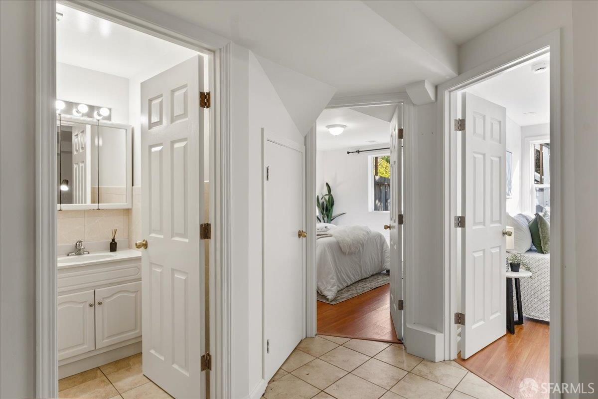 Detail Gallery Image 17 of 26 For 571 Munich St, San Francisco,  CA 94112 - 4 Beds | 2 Baths