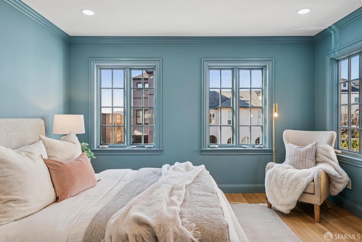 Detail Gallery Image 35 of 72 For 330 Locust St, San Francisco,  CA 94118 - 5 Beds | 5/1 Baths