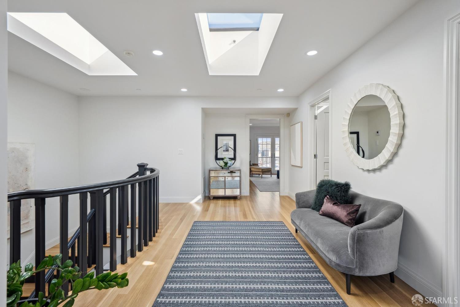 Detail Gallery Image 39 of 72 For 330 Locust St, San Francisco,  CA 94118 - 5 Beds | 5/1 Baths