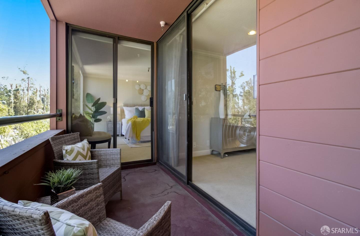 Detail Gallery Image 18 of 35 For 1210 Bellevue Ave #403,  Burlingame,  CA 94010 - 1 Beds | 1 Baths