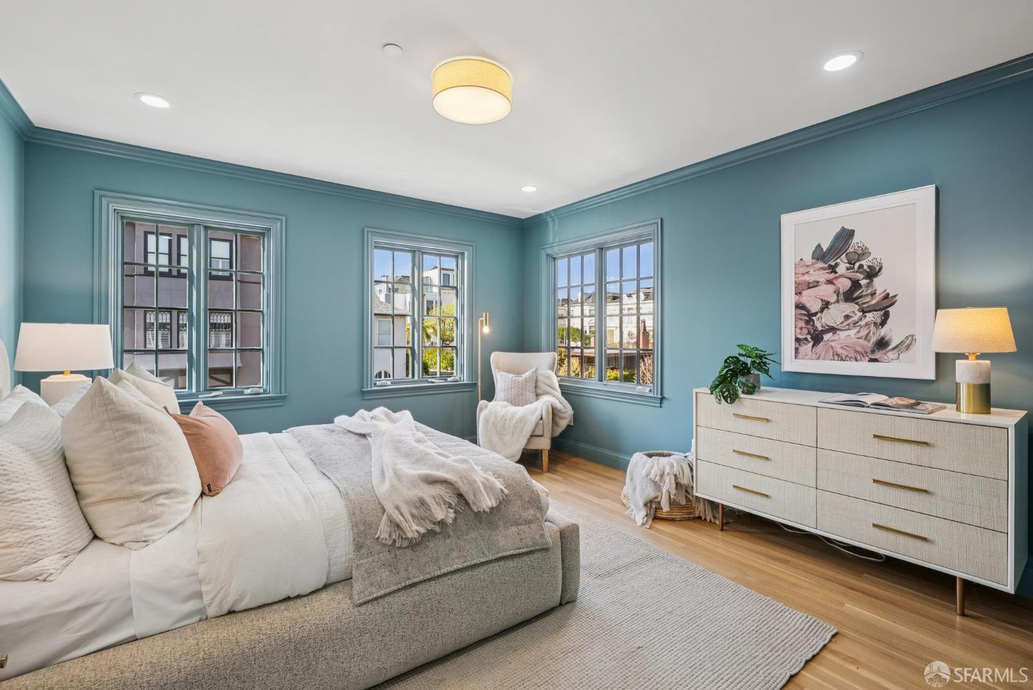 Detail Gallery Image 33 of 72 For 330 Locust St, San Francisco,  CA 94118 - 5 Beds | 5/1 Baths