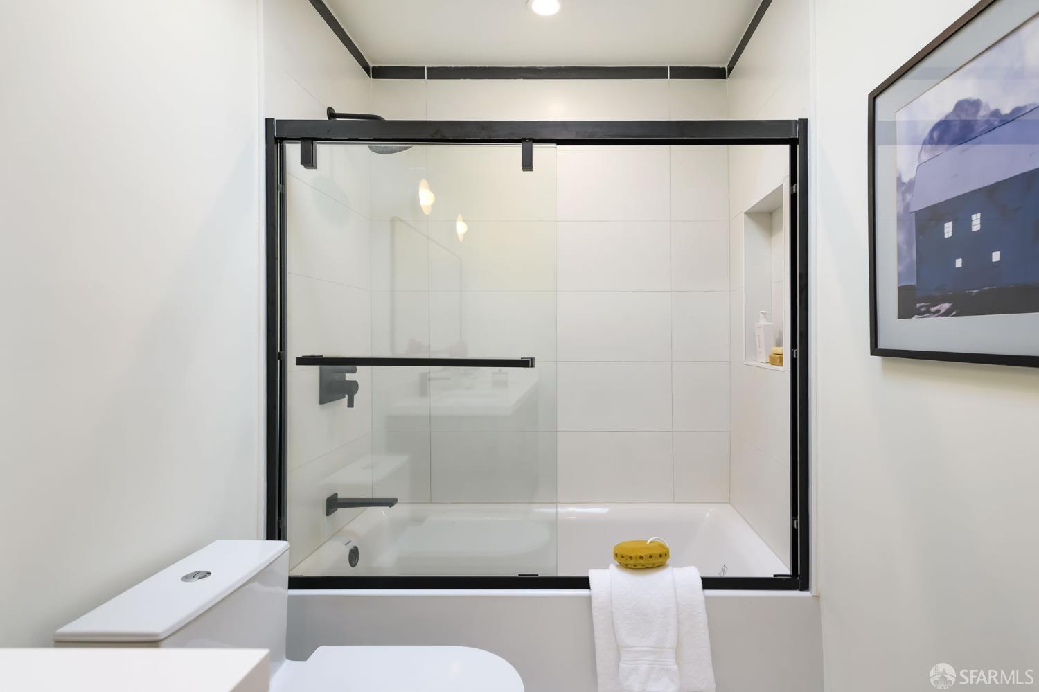 Detail Gallery Image 21 of 37 For 155 Flood Ave, San Francisco,  CA 94131 - 3 Beds | 2/1 Baths