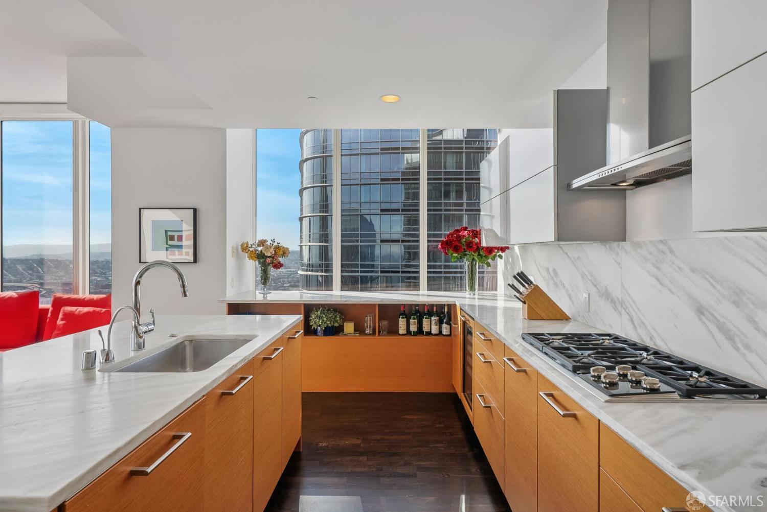 Detail Gallery Image 12 of 49 For 301 Mission St 52d,  San Francisco,  CA 94105 - 2 Beds | 3 Baths