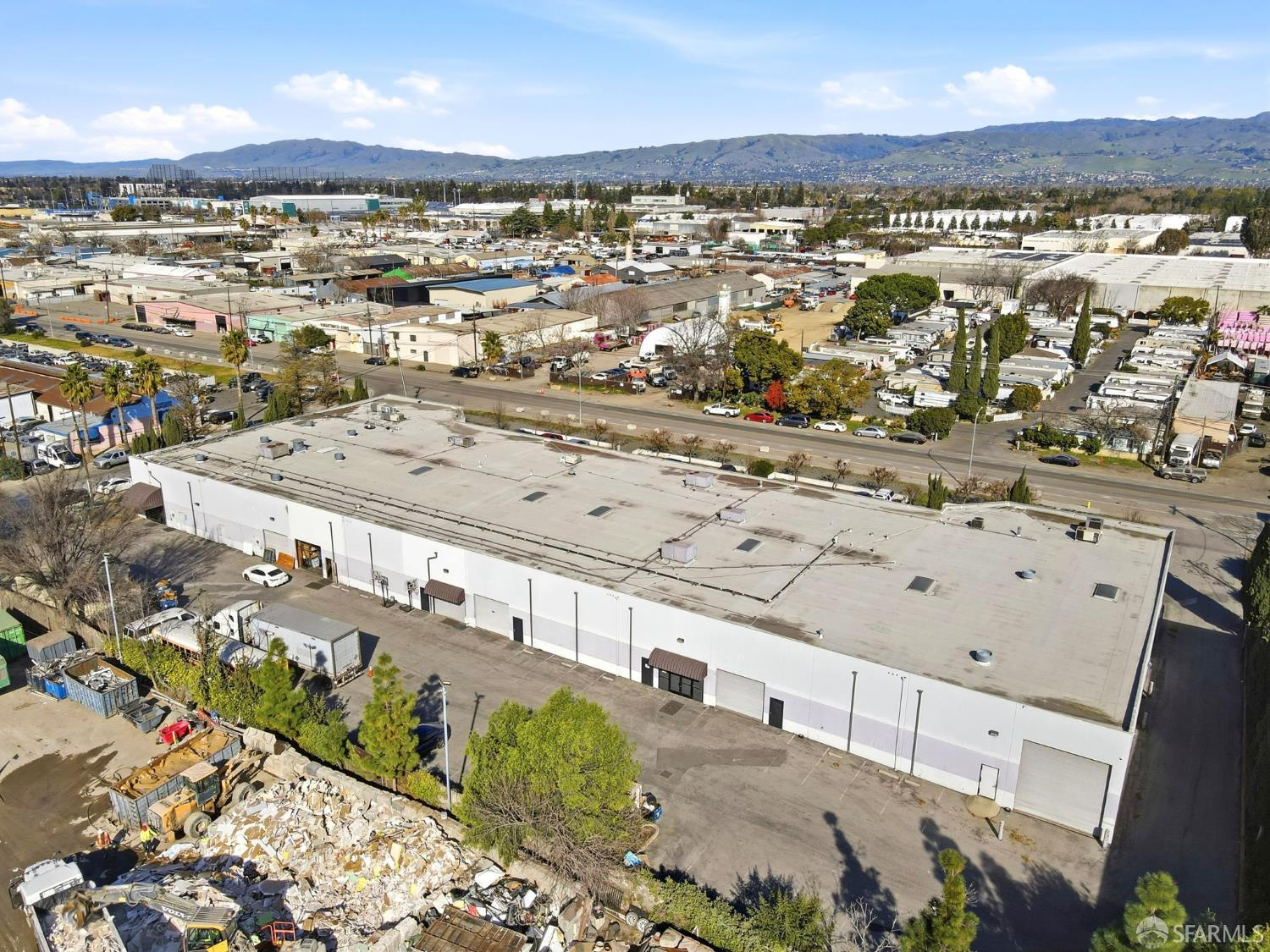 Detail Gallery Image 2 of 21 For 1811 S 7th St, San Jose,  CA 95112 - – Beds | – Baths