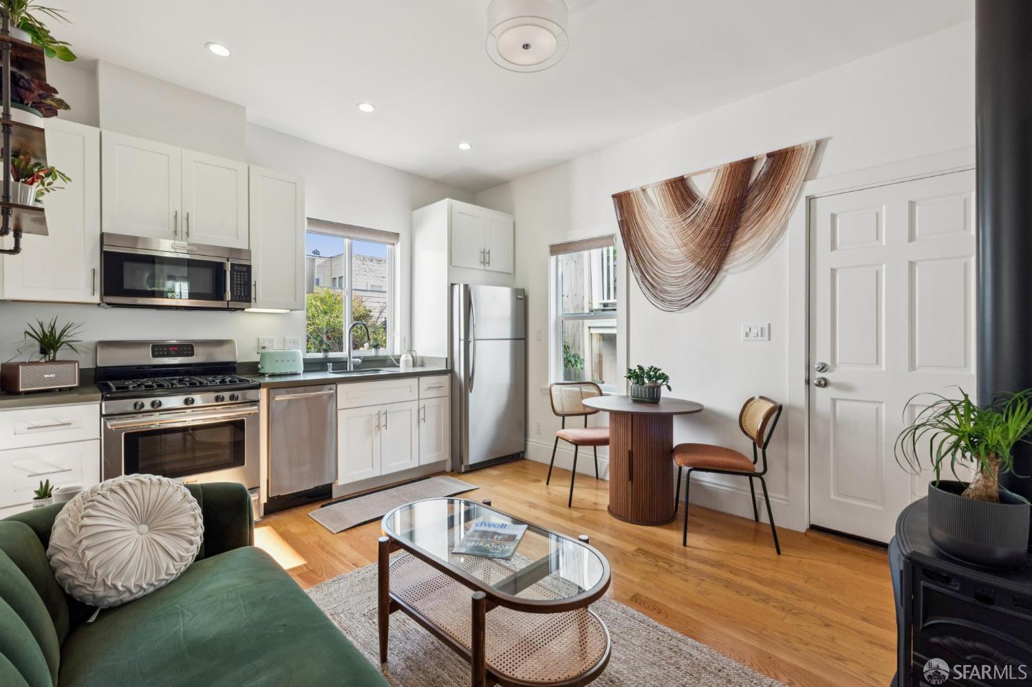 Detail Gallery Image 4 of 18 For 178 Clinton Park a,  San Francisco,  CA 94103 - 0 Beds | 1 Baths