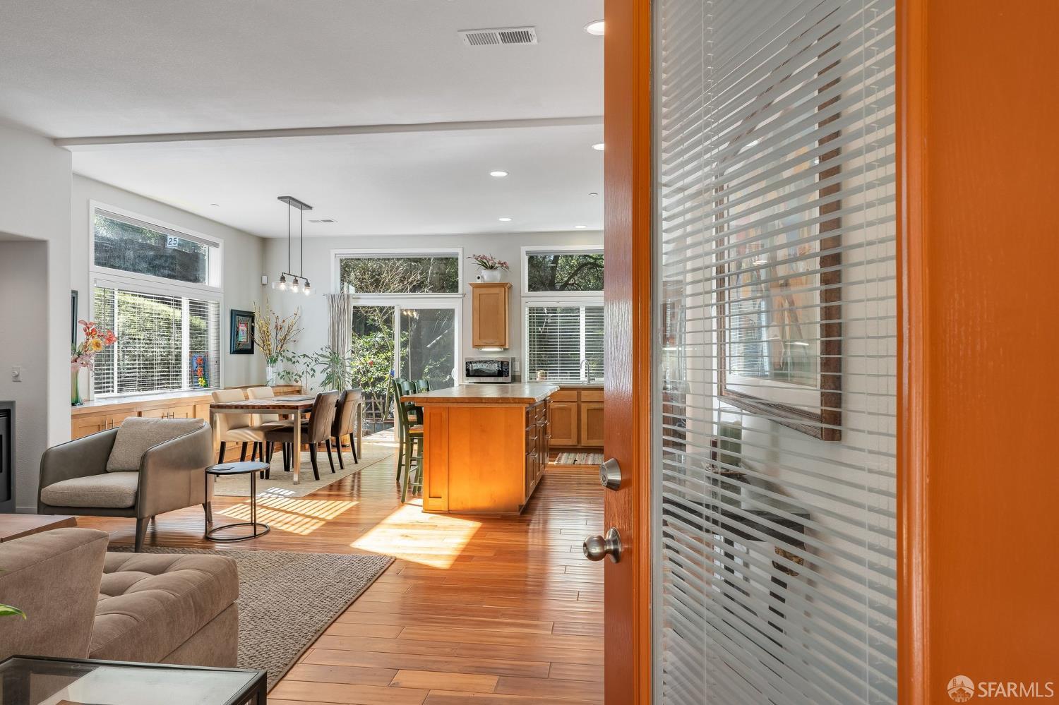 Detail Gallery Image 6 of 38 For 173 Glorietta Blvd, Orinda,  CA 94563 - 3 Beds | 2 Baths