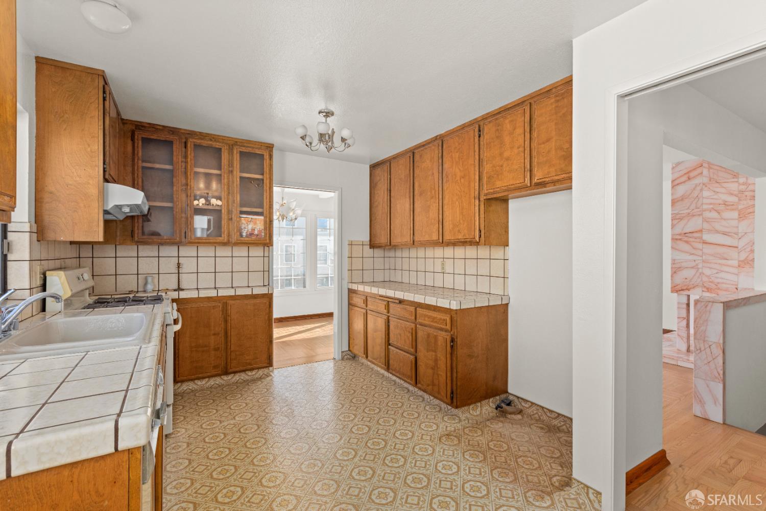 Detail Gallery Image 12 of 37 For 1301 48th Ave, San Francisco,  CA 94122 - 3 Beds | 3/1 Baths